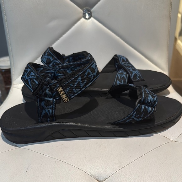 Black and Blue Adventure Sandals with Adjustable Straps - Picture 3 of 5